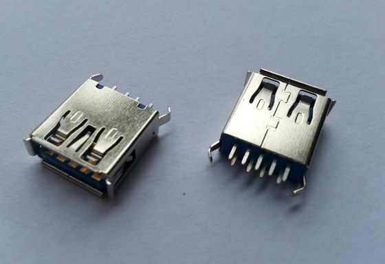 L 13.7mm Usb 3.0 Aのタイプ コネクターの女性の縦180°すくいのタイプ